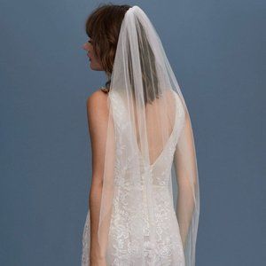 Ivory Finger Tip Floravere Classic Fingertip Tulle Veil